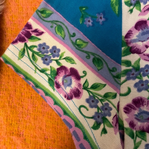 PRICE DROP! Chaudry Soft V-Neck Floral Embellished  Top  - Women's Large - Picture 6 of 12